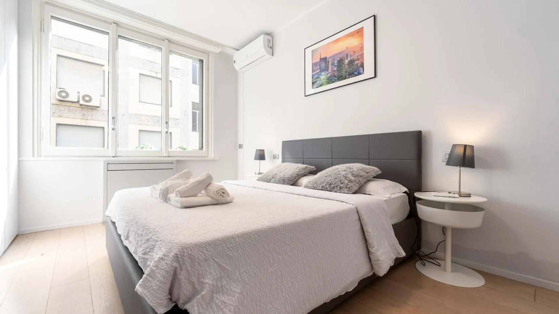 Suite 18 Milano Centro Duomo 0*, Milan